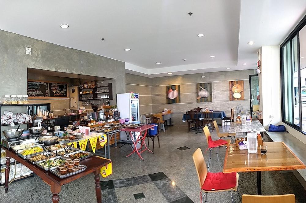 Komol Residence Bangkok Eksteriør billede