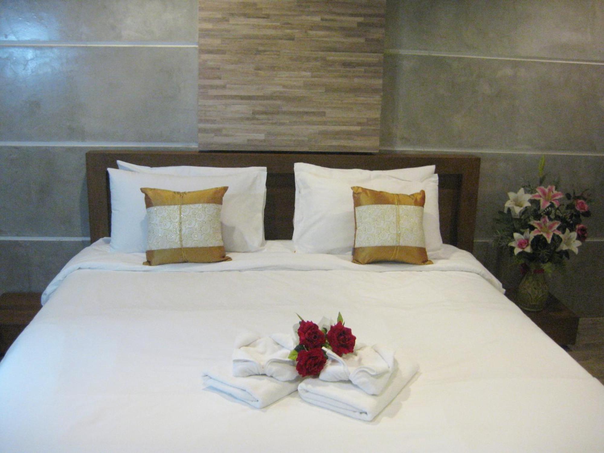 Komol Residence Bangkok Eksteriør billede