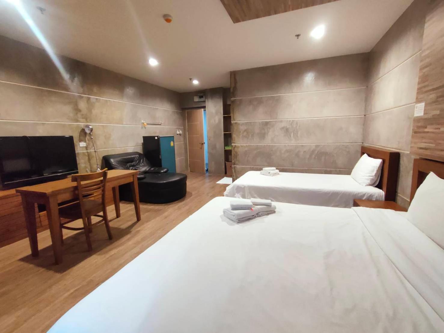 Komol Residence Bangkok Eksteriør billede