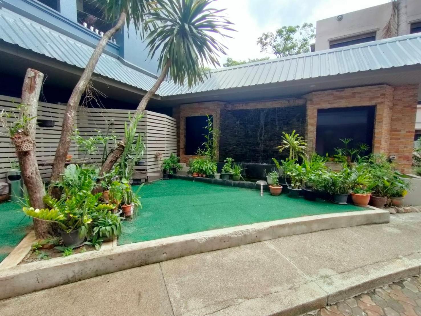 Komol Residence Bangkok Eksteriør billede