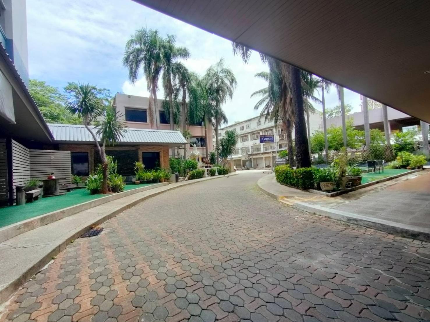 Komol Residence Bangkok Eksteriør billede