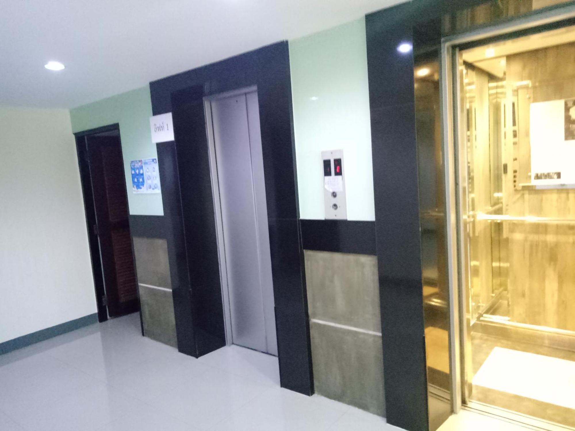 Komol Residence Bangkok Eksteriør billede